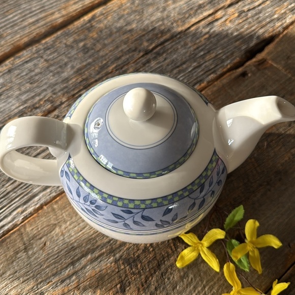 Royal Doulton Expressions Rivoli Tea Pot Fine China - Picture 2 of 11